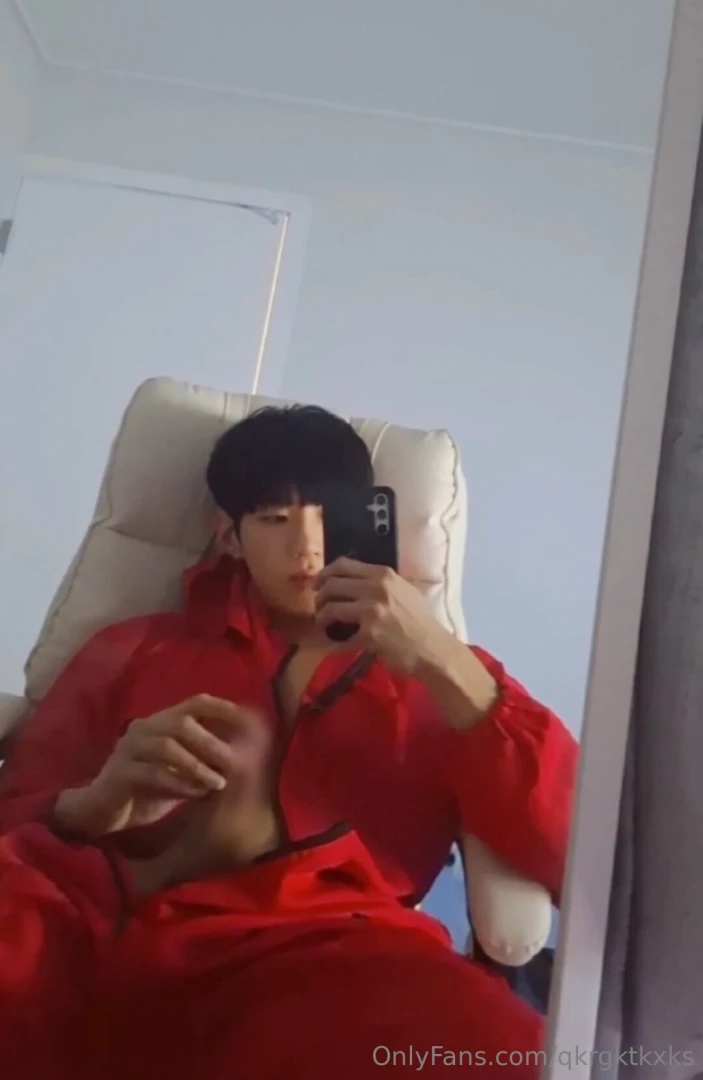 Have you seen the squid game i had fun watching it lol now every time part 3 