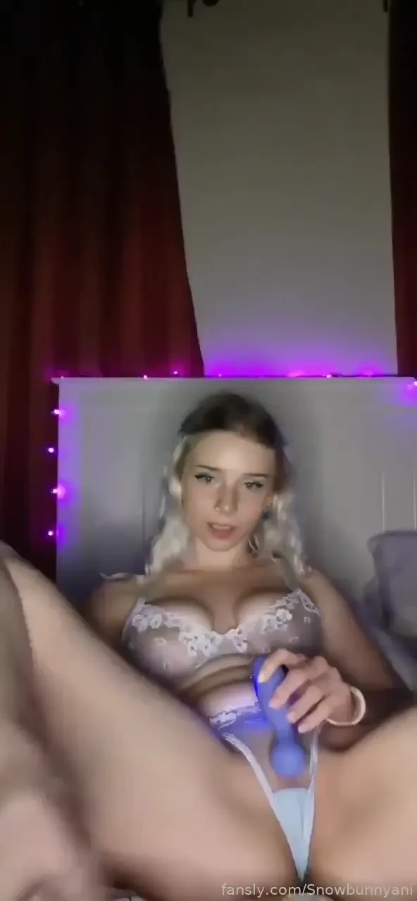 I love getting all dressed up to pleasure myself 