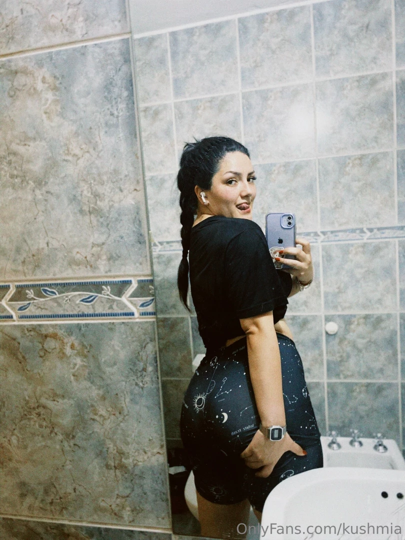 This ass went to the gym to continue growing and get hard to receive 