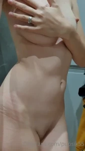 I got so horny in the shower that i decided to play with myself right