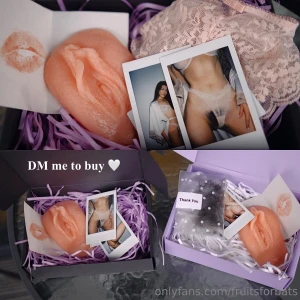 Limited offer ends jan 1st buy my panties and get 2 polaroids and my