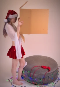 Wrapping this present took awhile but it was fun hope you like it part 24