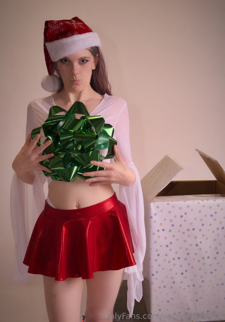 Wrapping this present took awhile but it was fun hope you like it part 33 