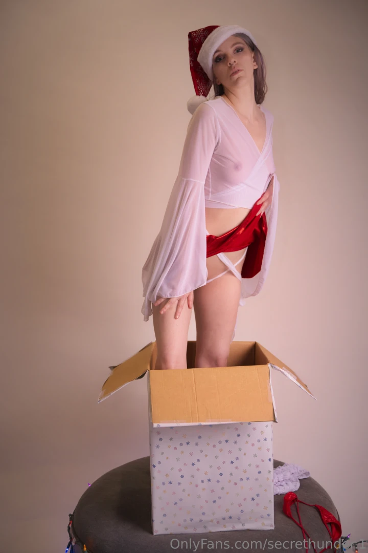 Wrapping this present took awhile but it was fun hope you like it part 32 