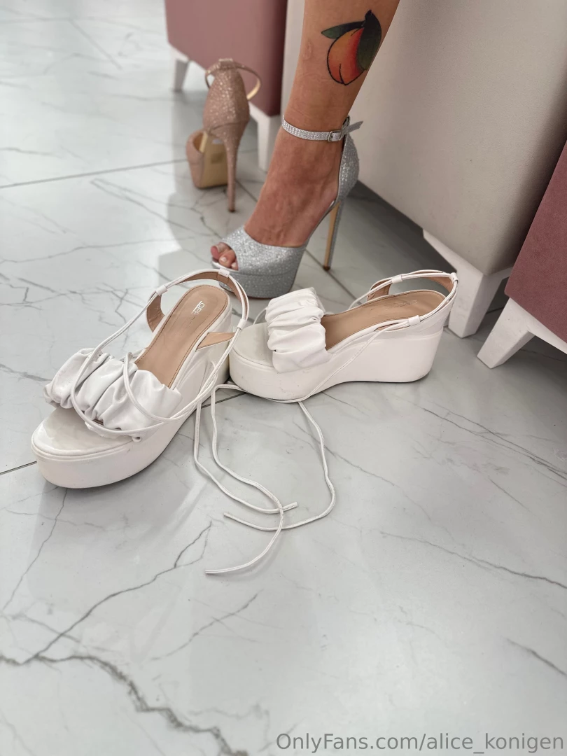 Was so hard to choose shoes but i managed to do it would u like to see part 1 