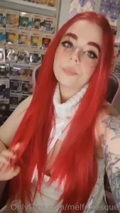 Os dejo dos v deos de cuando me hice las fotitos de kitty cat katarina part 1