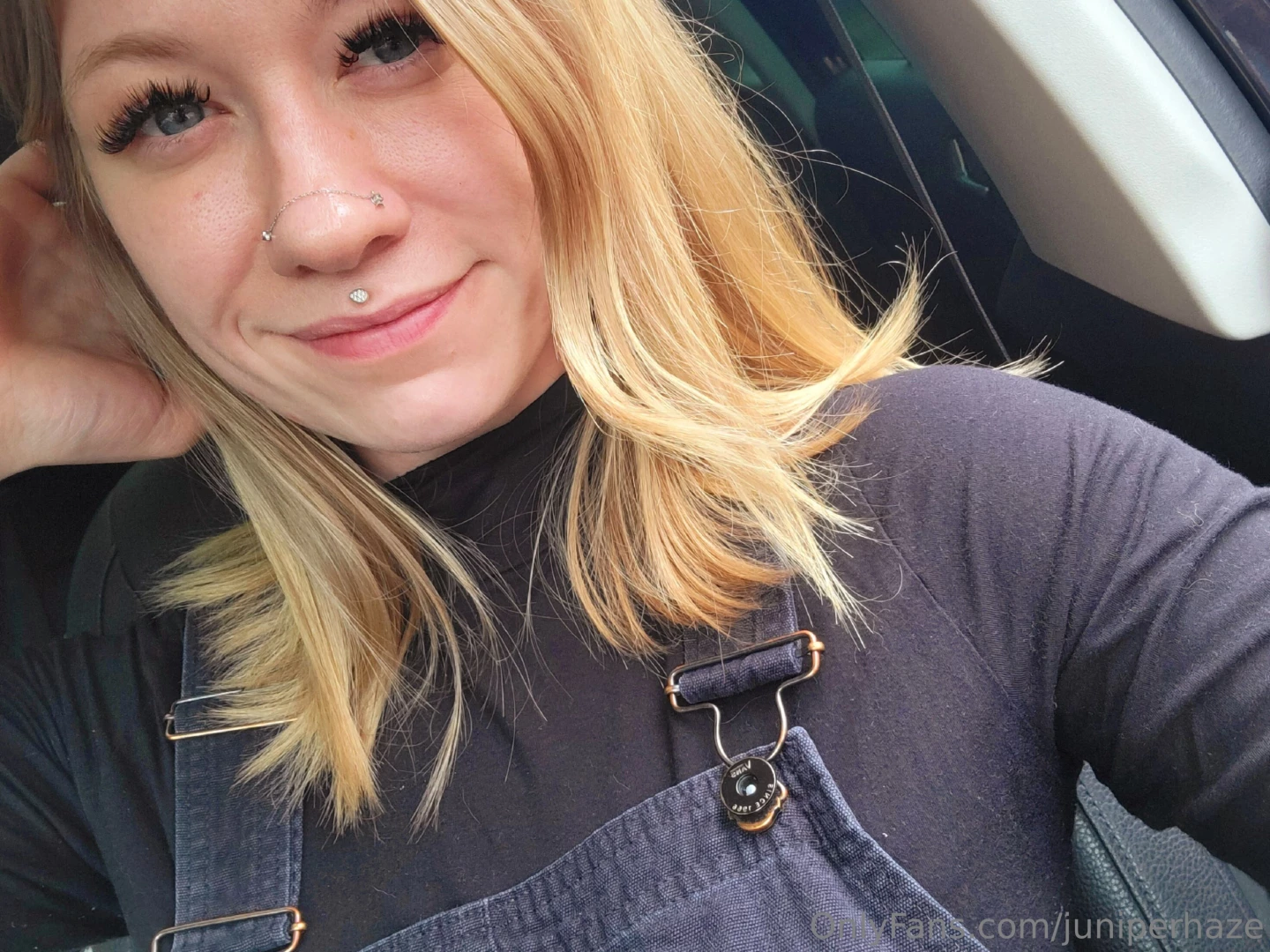 I ve been wanting this lil nose chain for so long i can t wait for 