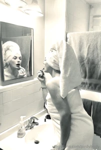 Getting ready to do nothing sometimes you need a bold lipstick to part 3