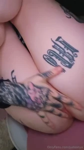 Fingering myself gt lt i got soo wet i had to lick it up after part 1