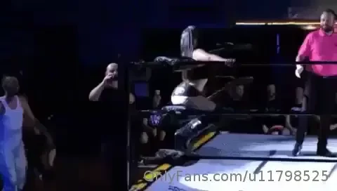 Ha i love this clip you wanna touch the butt nope 