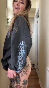 Pov i m being a lil tease leading you to my bedroom swipe for the part 2