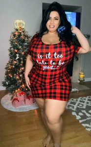 Christmas is coming and so are my cravings anyone willing to send over