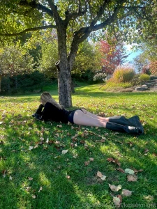 Come lay with me
