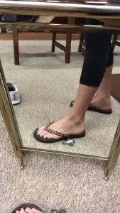 Heres a short lil vid of me trying on my new blingy flipflops at the