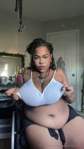 I struggled to lift my shirt my boobs are just too big