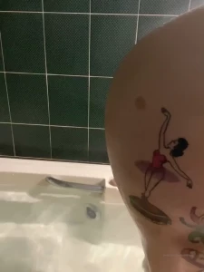 Getting in the thub wainting for you to join me in the dms