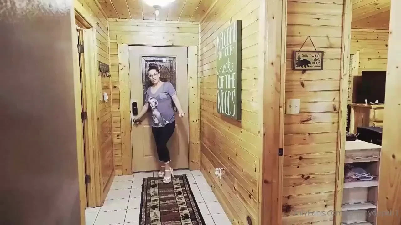 Milf kay lee fucks will bang cuckold kaylee7692xxx in this episode of 