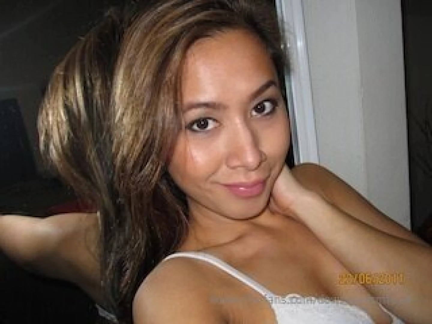Look at me in my early 20 s ahahah this was before i started camming i part 2 