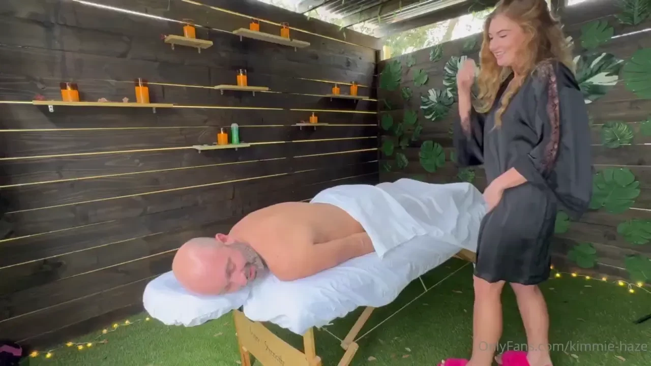 Daddy comes back for another massage check you dms 