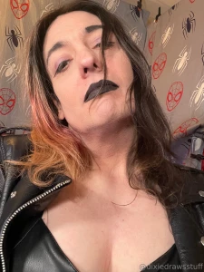New goth girl dixie pics imply the fun we ll be having all night spicy