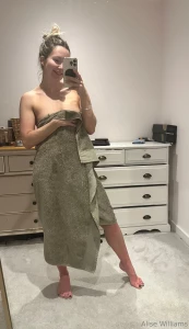 Just had a relaxing bath and now off to bed i hope you all had a