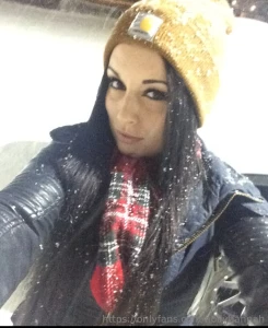 You have to sub to my onlyfans to book a time with me so i m taking part 8