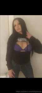 You have to sub to my onlyfans to book a time with me so i m taking part 4