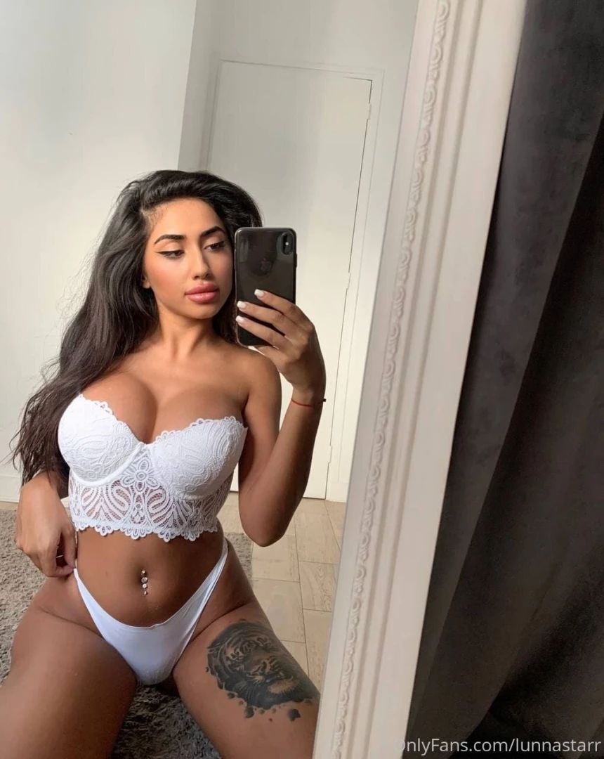 Just a lil preview for next weeks photos who said glasses was not sexy 