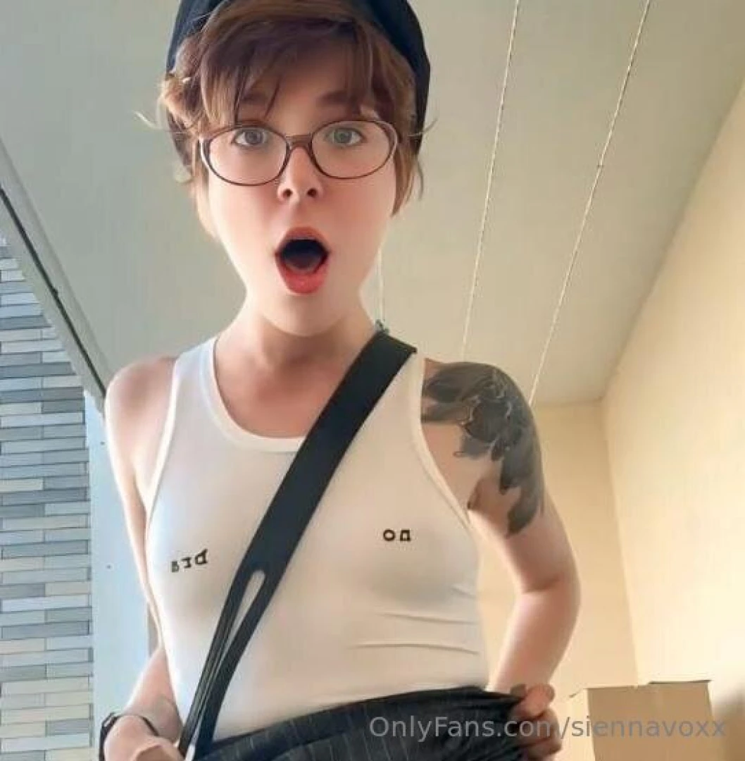 Free follow today my friend vixen rush created a page and wants to part 30 