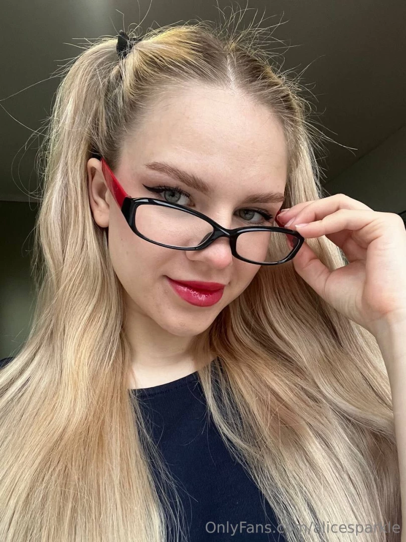 Nerdy or flirty you decide how do you like this look on me 