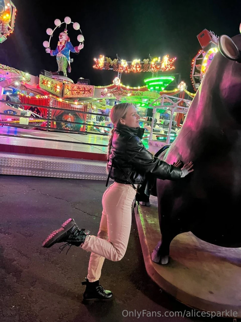 Had the best time on the carousel today spinning laughing and feeling part 1 