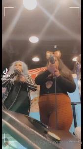 Halloween 22 sexy fox and sexy beetle juice