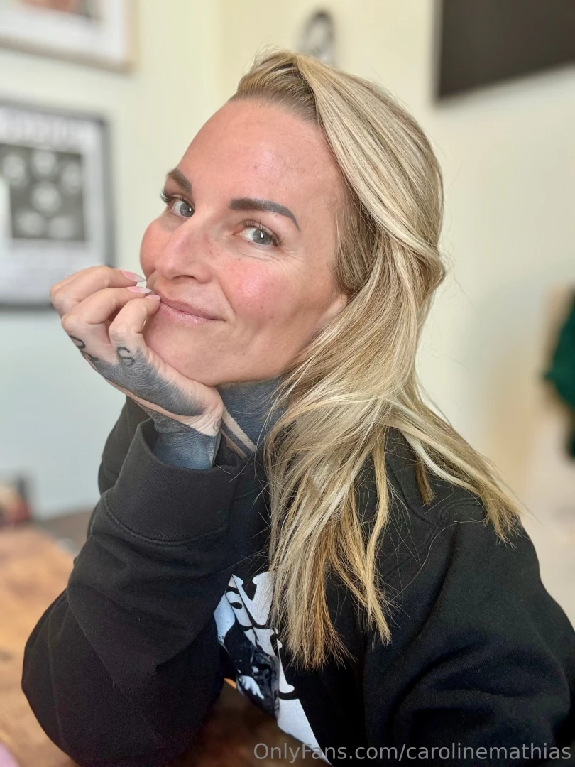 Feels like a year since i ve filmed new content but i ve been on mom 