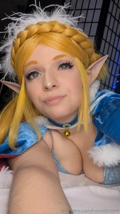 A cute elf- i meann hylian under your tree part 2