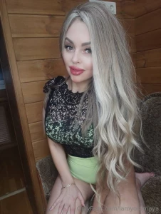The divine milf elena_m from your fantasies will show you how deep you part 247