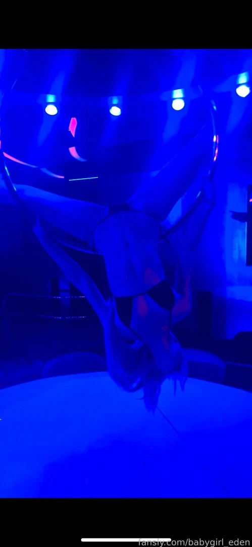 I love to do my tricks eden fyp blonde acrobat aerialist dancer 