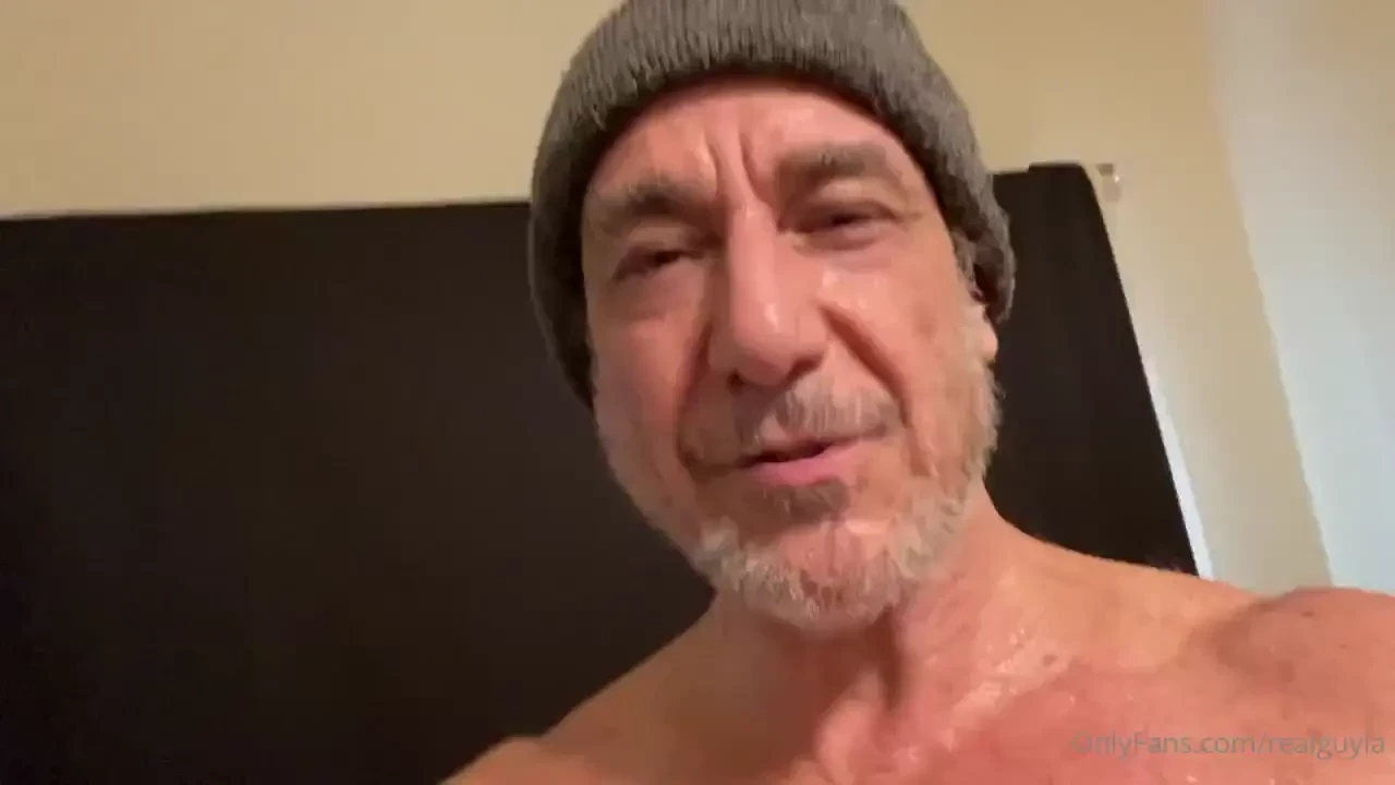 Hey all just wanted to drop you a quickie message and wish you a happy 