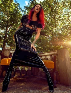 Mermaid skirt is back again - so shiny