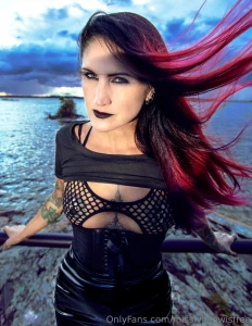 Mermaid skirt is back again - so shiny part 2