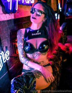 Shiny sunday this boss bitch ain t seeking no approval part 4