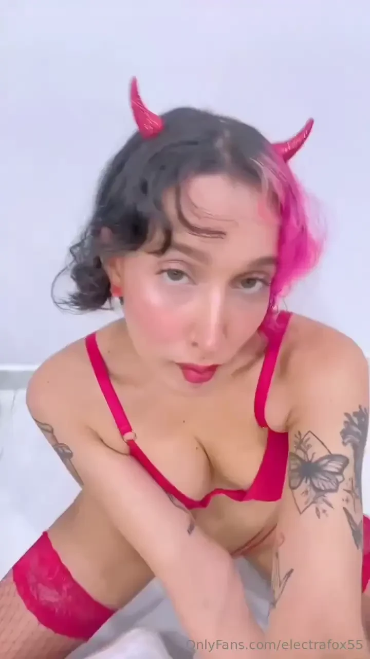 I m here all night to make your dreams cum true 