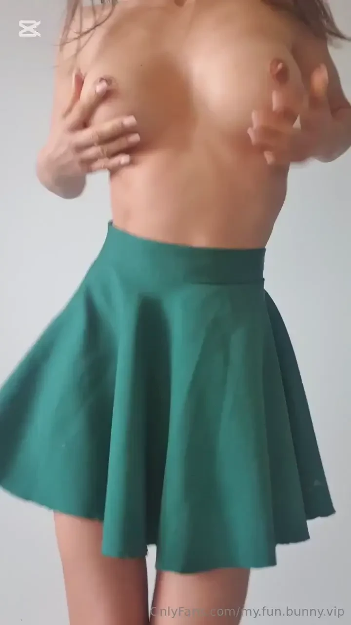 Just some seconds and i m in my natural outfit 