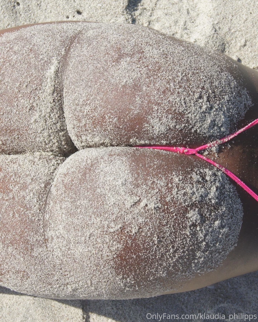 I need extra hands to shake all the sand off my ass 