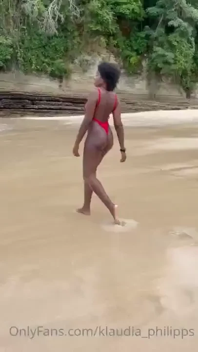 Mischief on the beach 