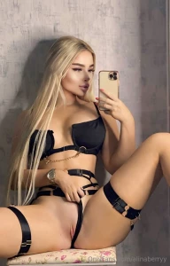 This horny blonde rich_laluna made only today free subscription for part 112