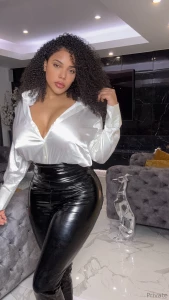 Claim your freebies https onlyfans com kixxy tr part 1