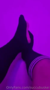 Me ponen mucho mis medias de colegiala nuevas porqu no vienes y me las part 1