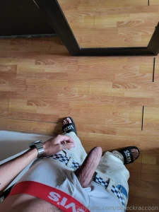 Can u help me 2 clean my mirror part 3