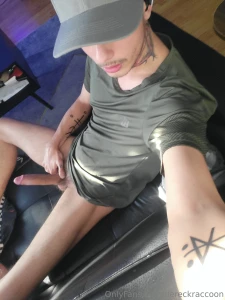 Im very horny come and put here ur hole