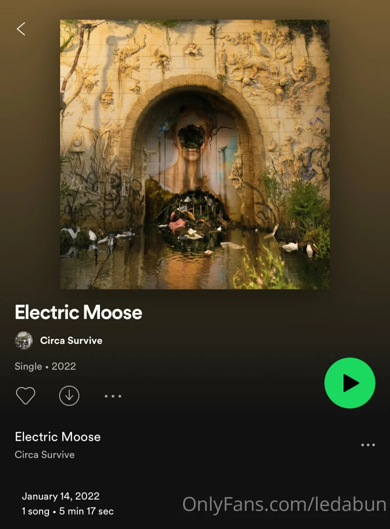 Babe wake up a new circa survive single dropped today 